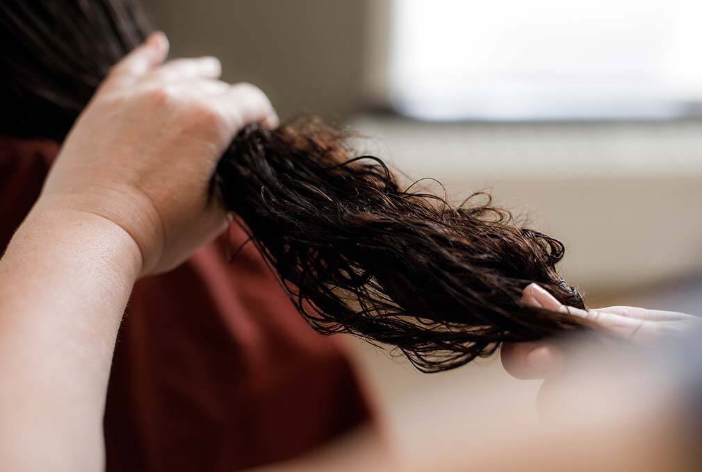 روغن نارگیل - نکات مراقبت از موی فر