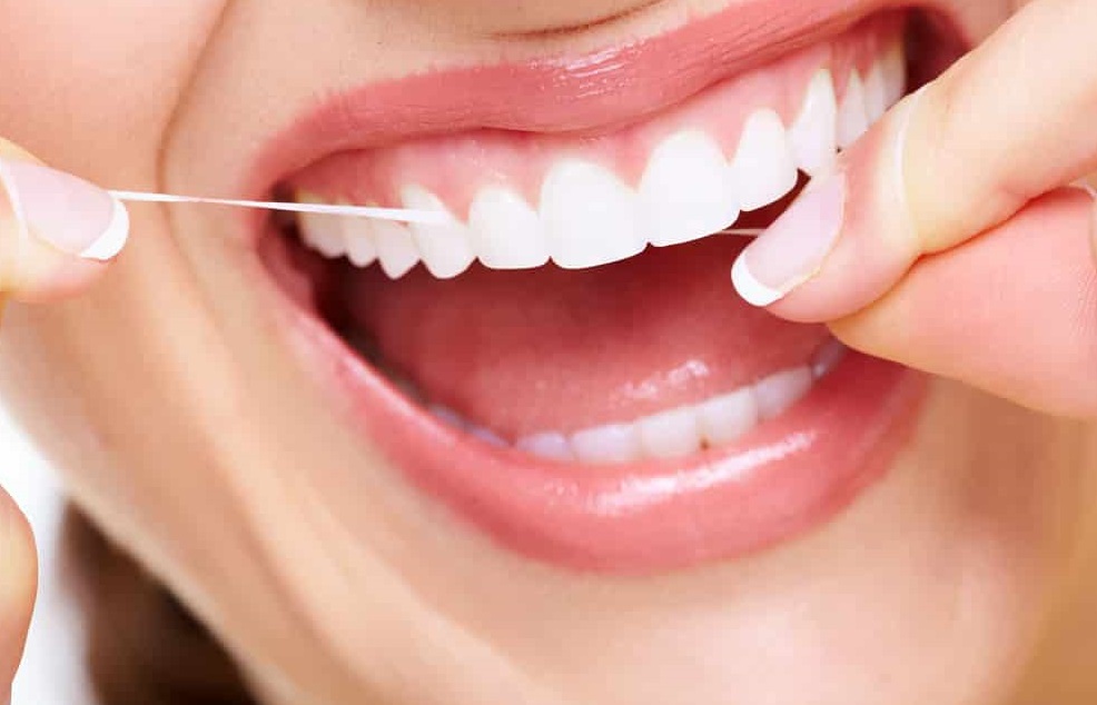 نخ دندان زدن - جلوگیری از پوسیدگی دندان