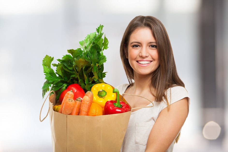 خرید مواد غذایی و سبزیجات - فواید گیاه خواری