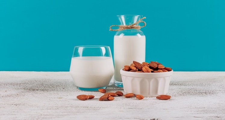 شیر غیر لبنی - شیر بادام خانگی