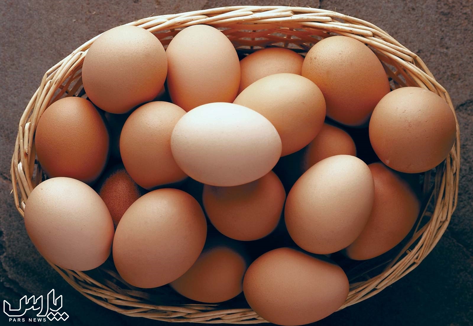 تخم مرغ - تقویت موهای نازک و کم پشت