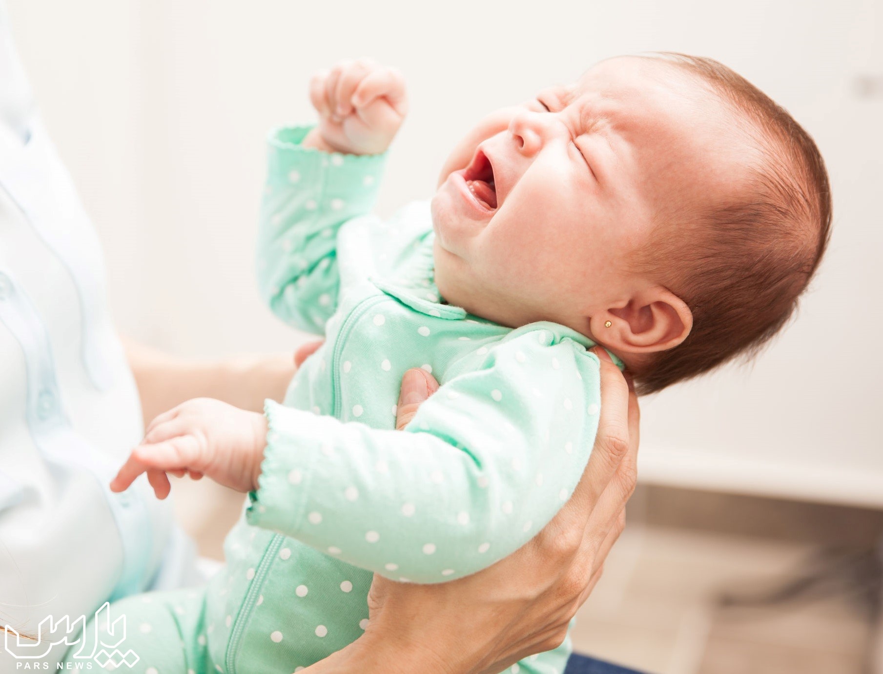 گریه کودکان - نحوه گرفتن نفخ نوزاد