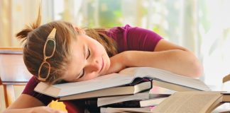 عادت به تعویق انداختن کارها