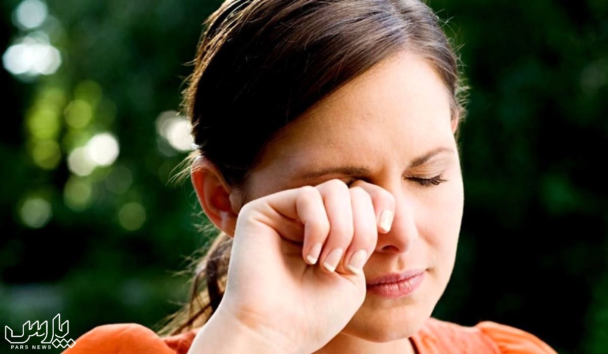 خارش دادن چشم - علت پریدن پلک به مدت طولانی