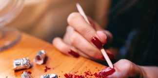 نحوه پاك كردن لاك ژليش