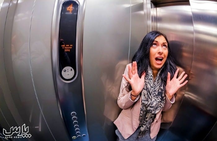 خفگی در آسانسور - گیر افتادن در آسانسور