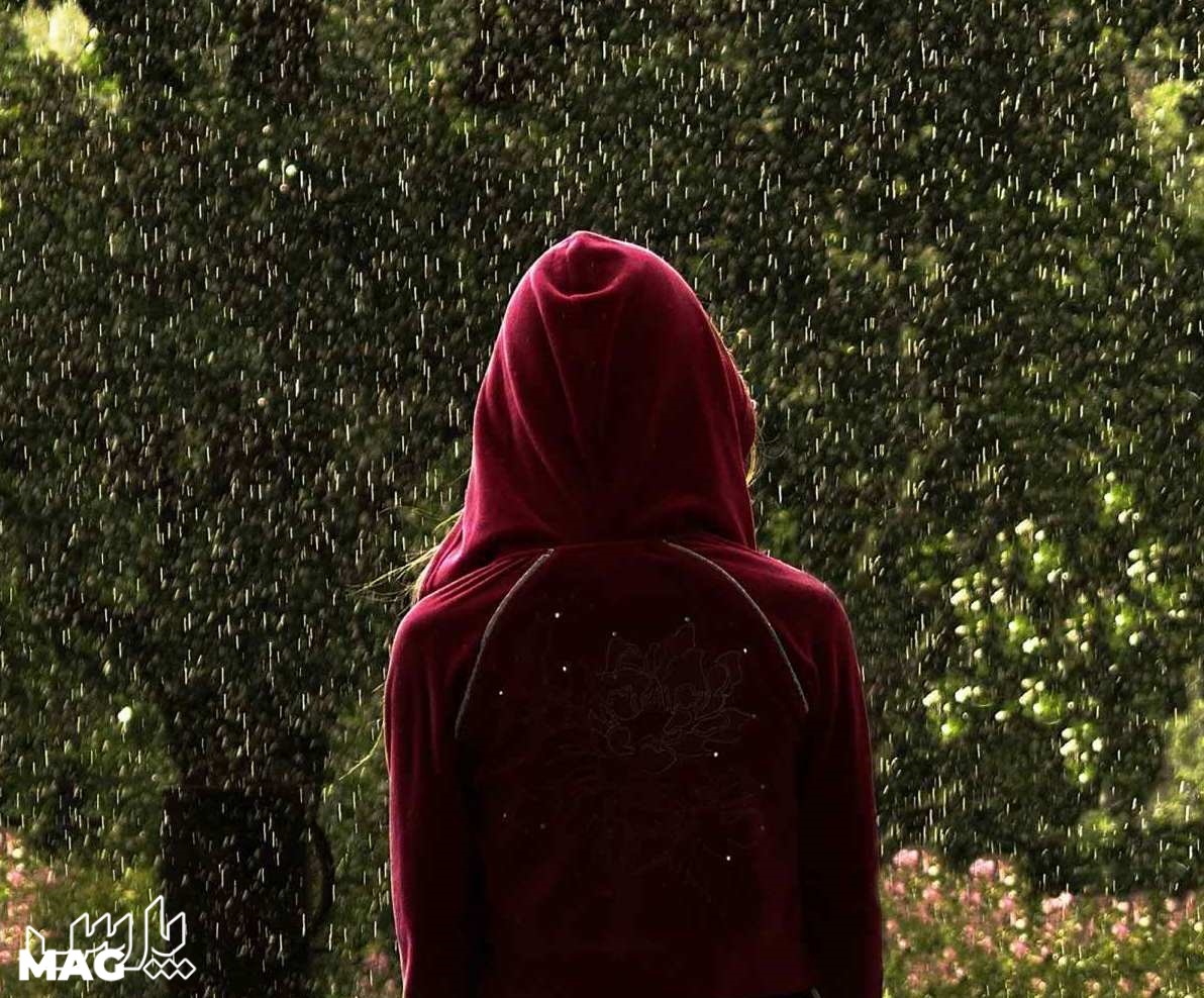 دختر تنها زیر باران - عکس پروفایل غمگین بدون متن
