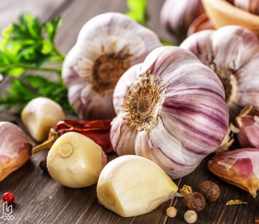 خوردن سیر ناشتا برای فشار خون