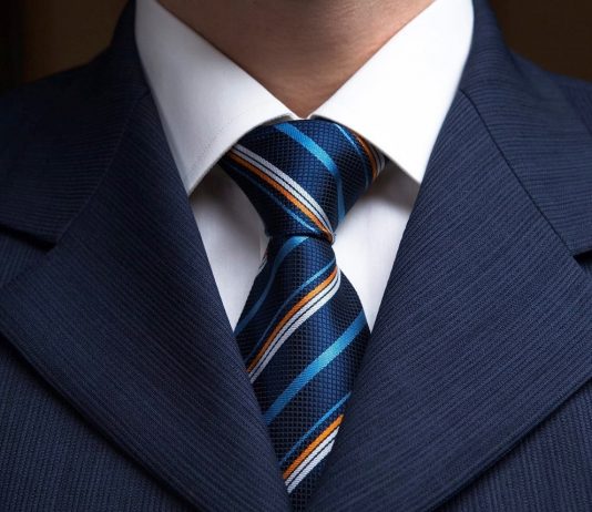 آموزش بستن کراوات مردانه