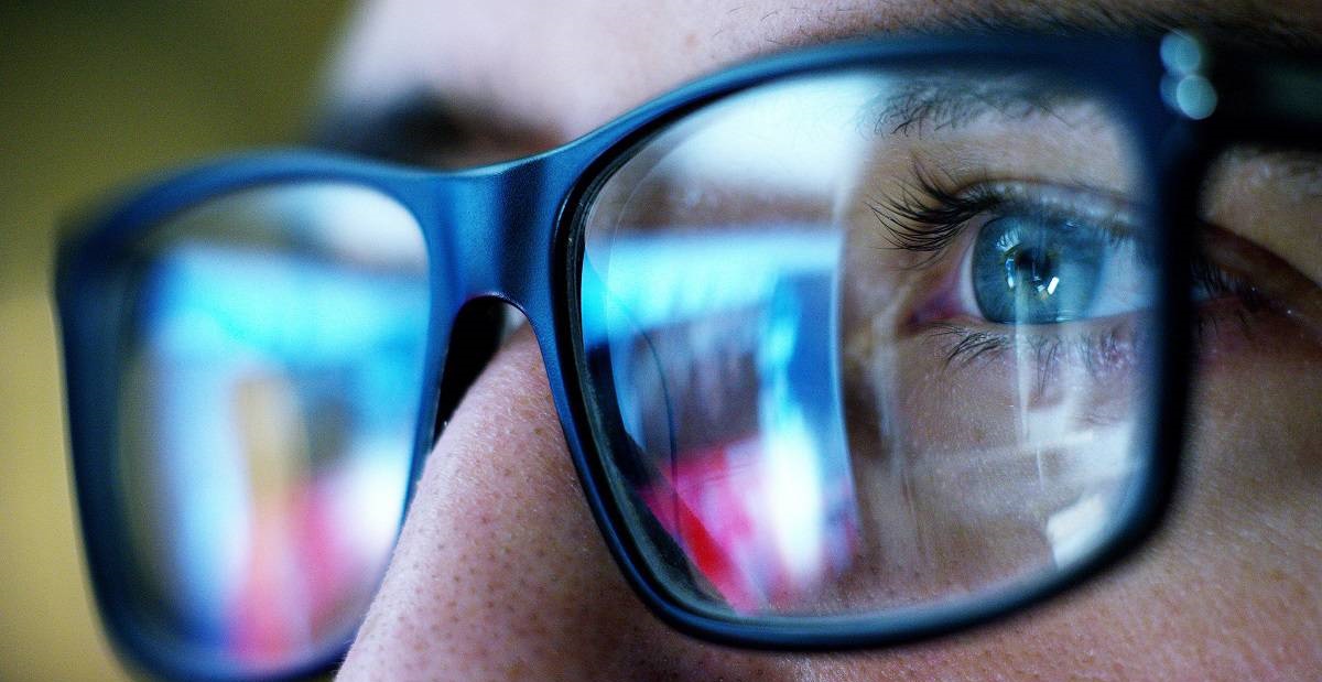 لنز بلوکات - تفاوت عینک بلوکات و بلوکنترل