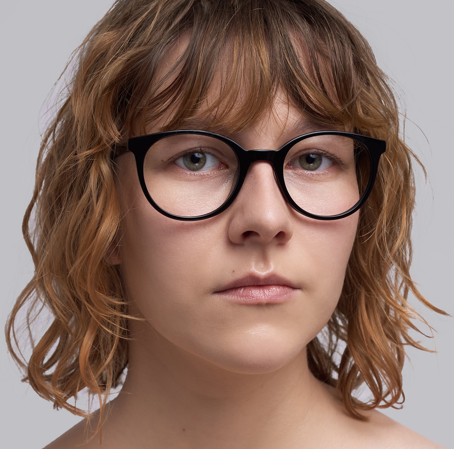 عینک طبی زنانه - تفاوت عینک بلوکات و بلوکنترل