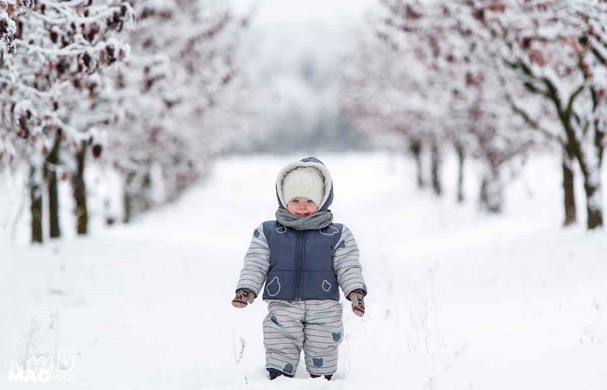 بچه ی خوشگل - عکس منظره برفی با کیفیت بالا