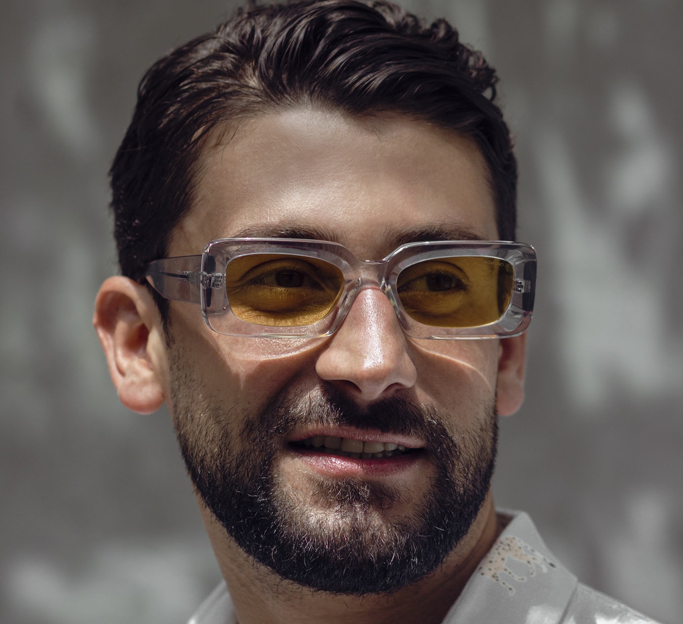 عینک آفتابی رنگی