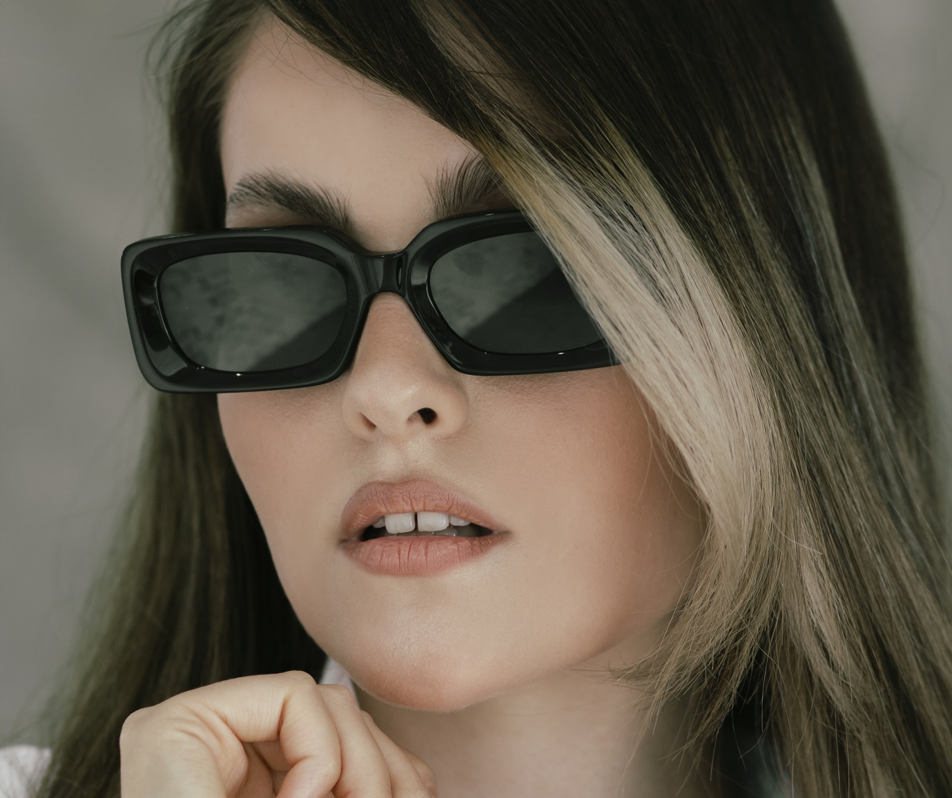 عینک آفتابی مستطیلی - عینک آفتابی مناسب صورت مثلثی