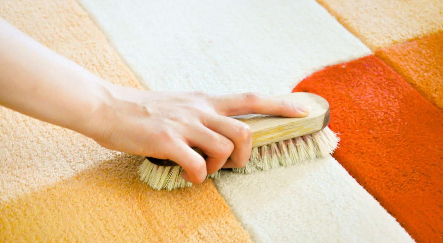 نحوه شستن فرش با شامپو فرش - تميز كردن فرش روشن