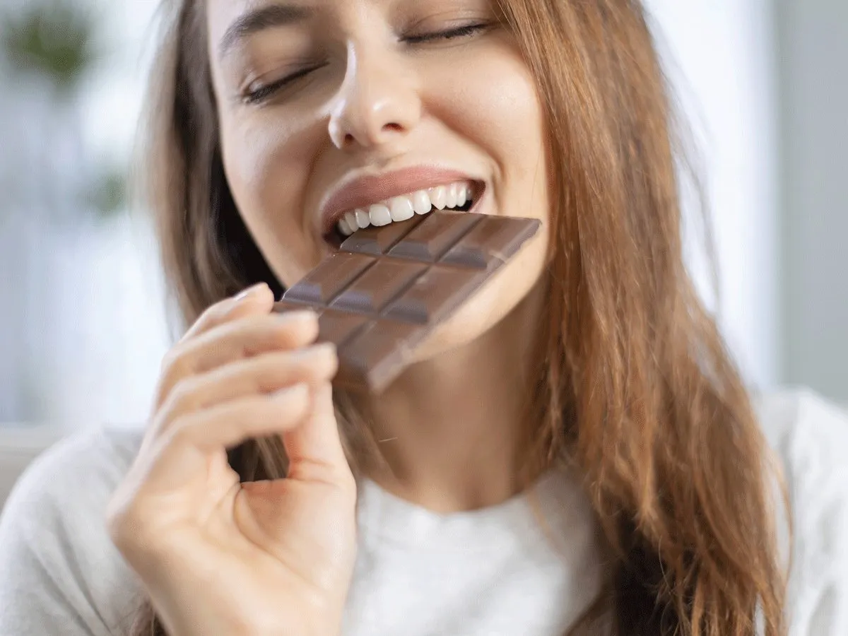 خواص شکلات تلخ به حفظ سلامت دندان