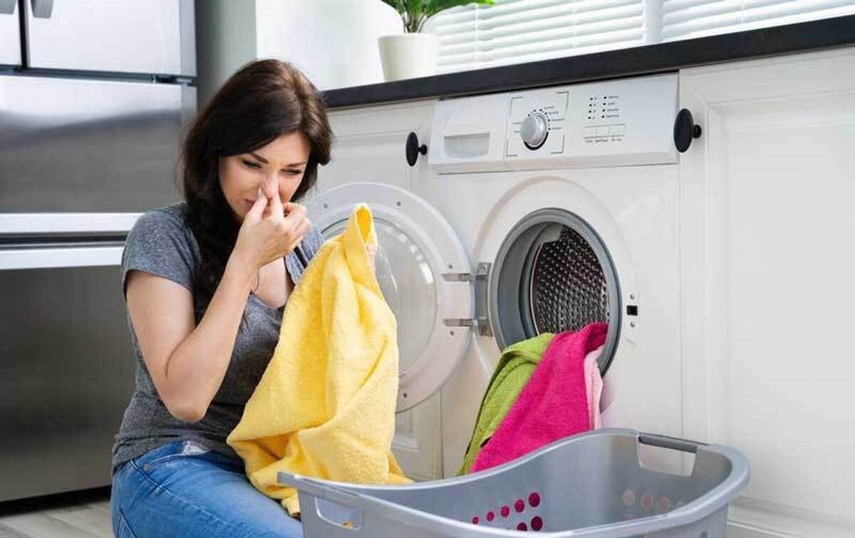 رفع بوی بد لباس در ماشین لباسشویی - تمیز کردن ماشین لباسشویی