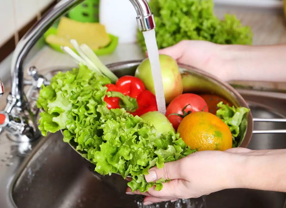 شستن سبزی - ضدعفونی کردن سبزی
