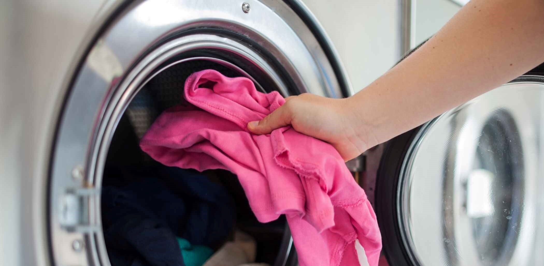 شستن لباس در لباسشویی - تمیز کردن ماشین لباسشویی