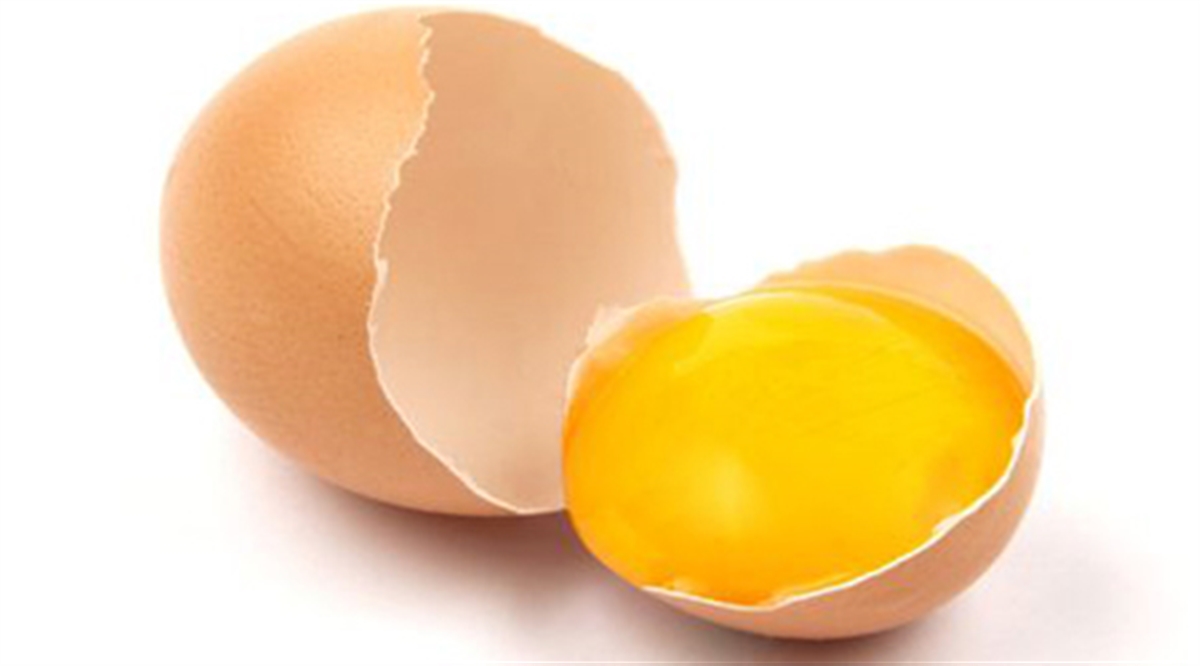 خواص زرده تخم مرغ - زرده تخم مرغ در پوست