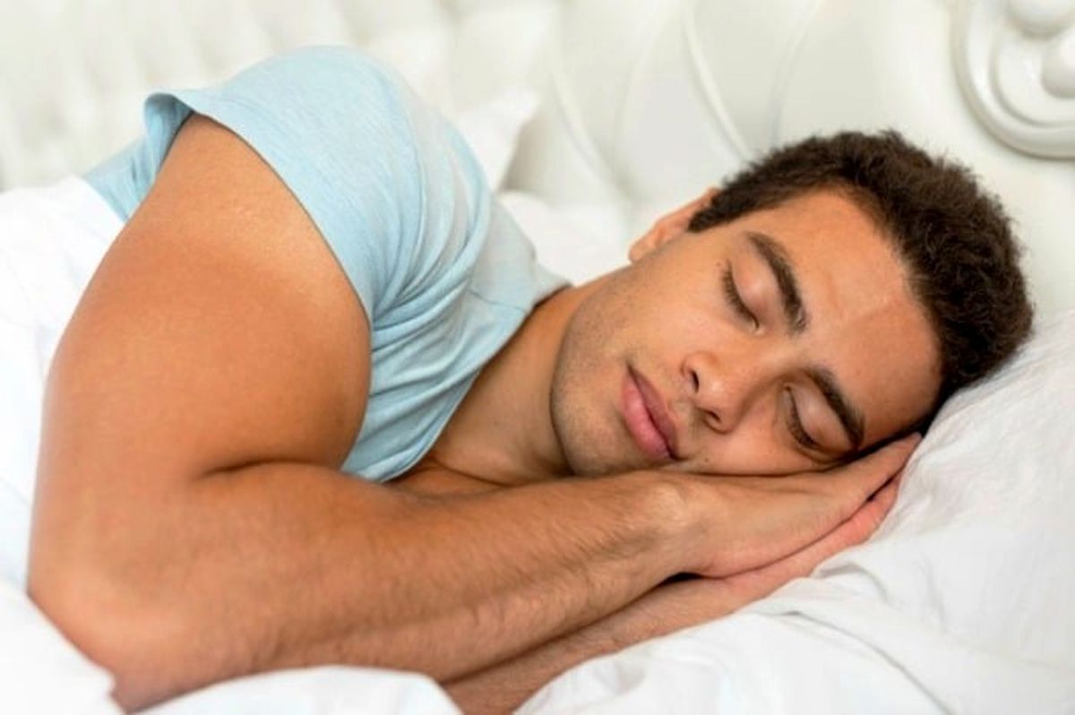 بهداشت خواب - مرد در خواب