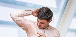 پاک كردن لكه عرق از لباس
