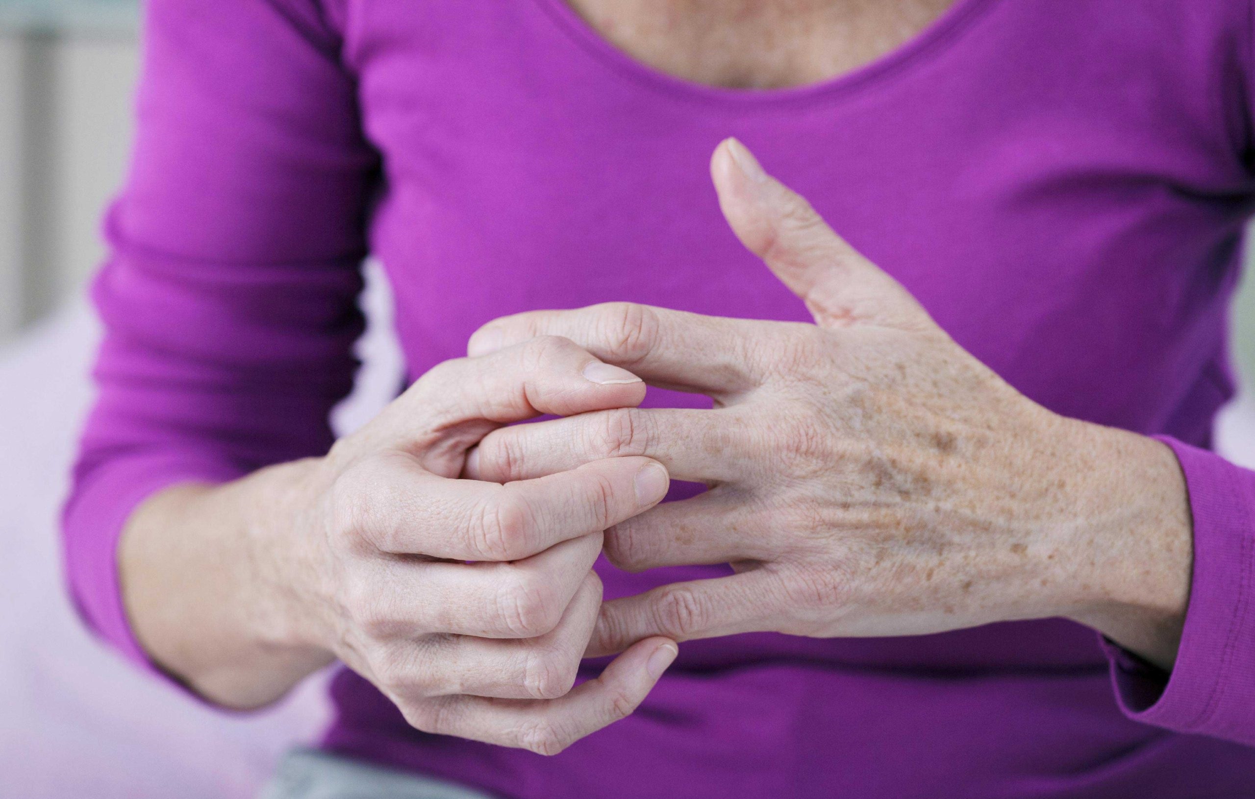 درد انگشت - علت درد استخوان