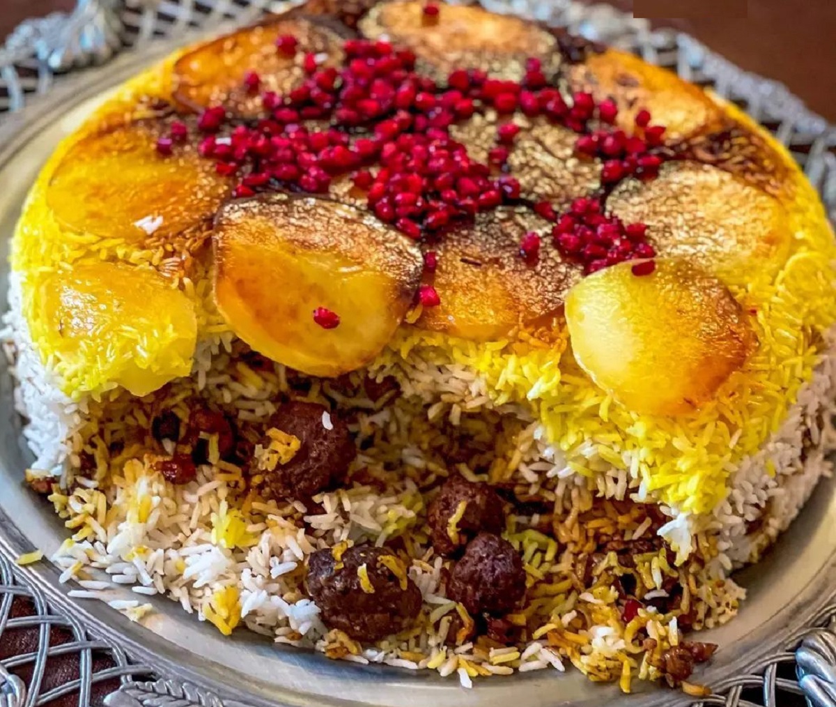 قنبر پلو شیرازی - ته دیگ سیب زمینی