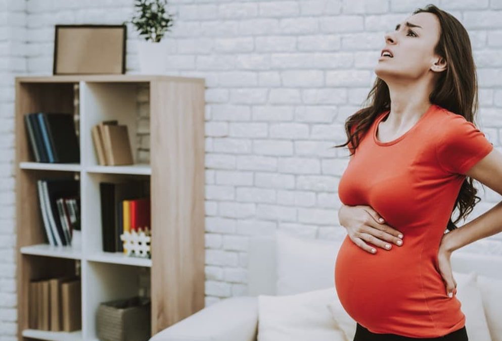 کمردرد در بارداری - زن