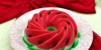 طرز تهیه ژله هندوانه ای