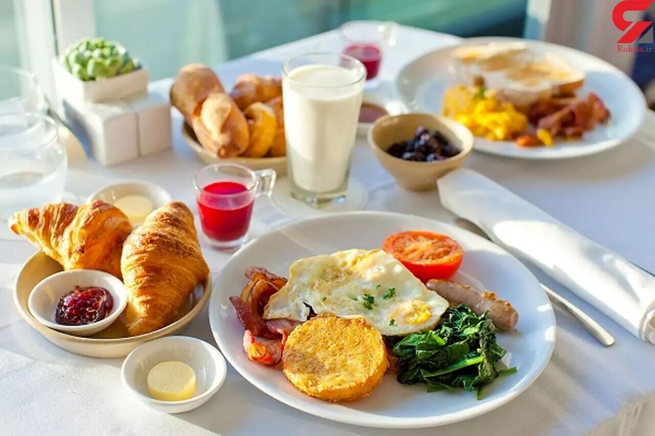 صبحانه برای زخم معده - میز صبحانه