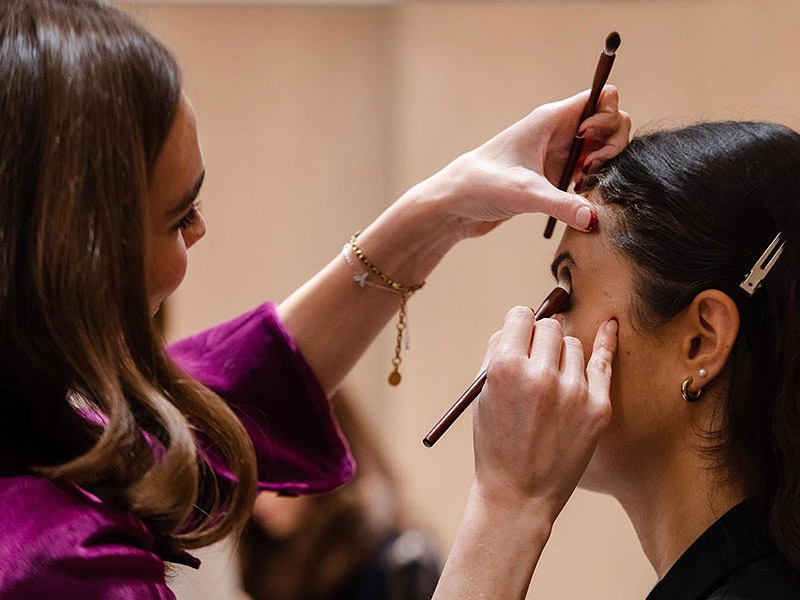 گریم عروس در آرایشگاه های غرب تهران