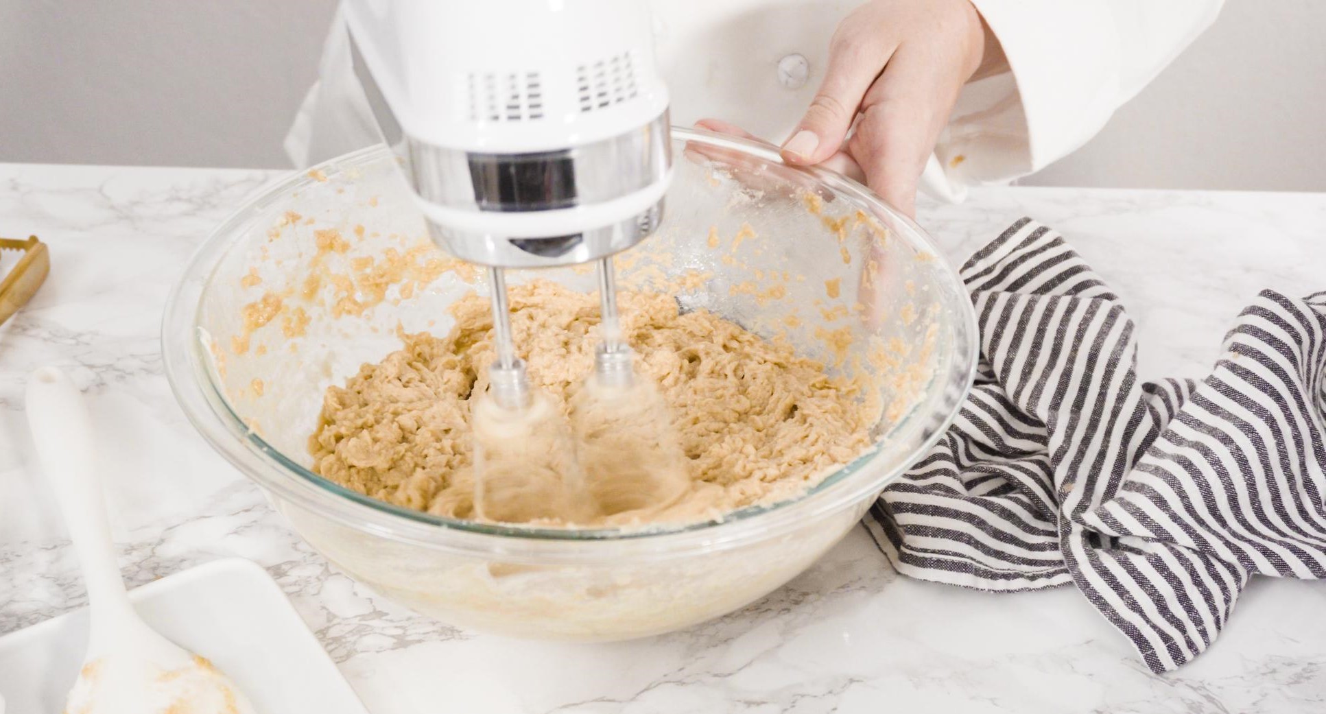 طرز تهیه معجون استخوان ساز خانگی برای درد استخوان | پرهلو